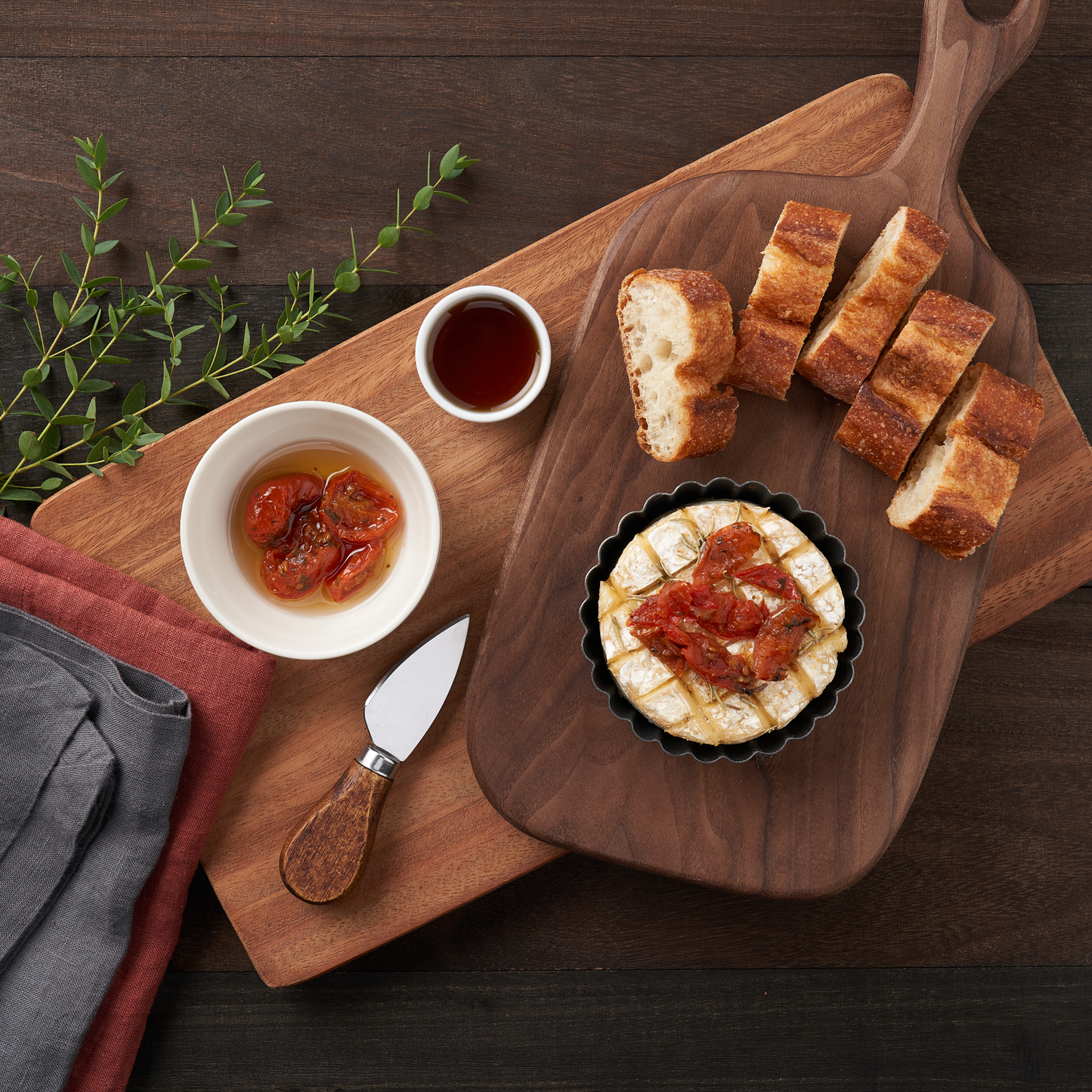 Baked brie au bleu cheese set