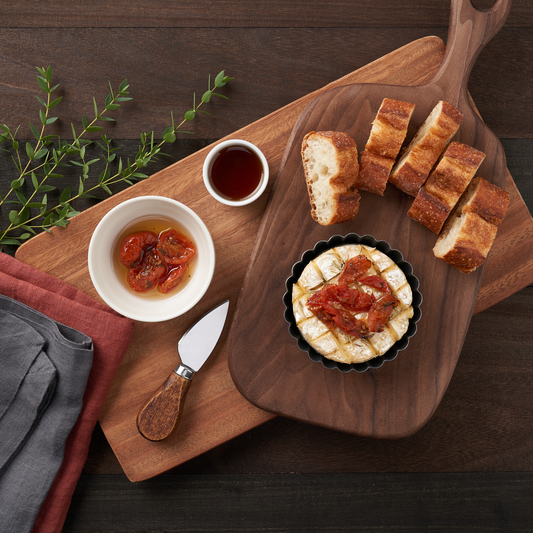 Baked brie au bleu cheese set